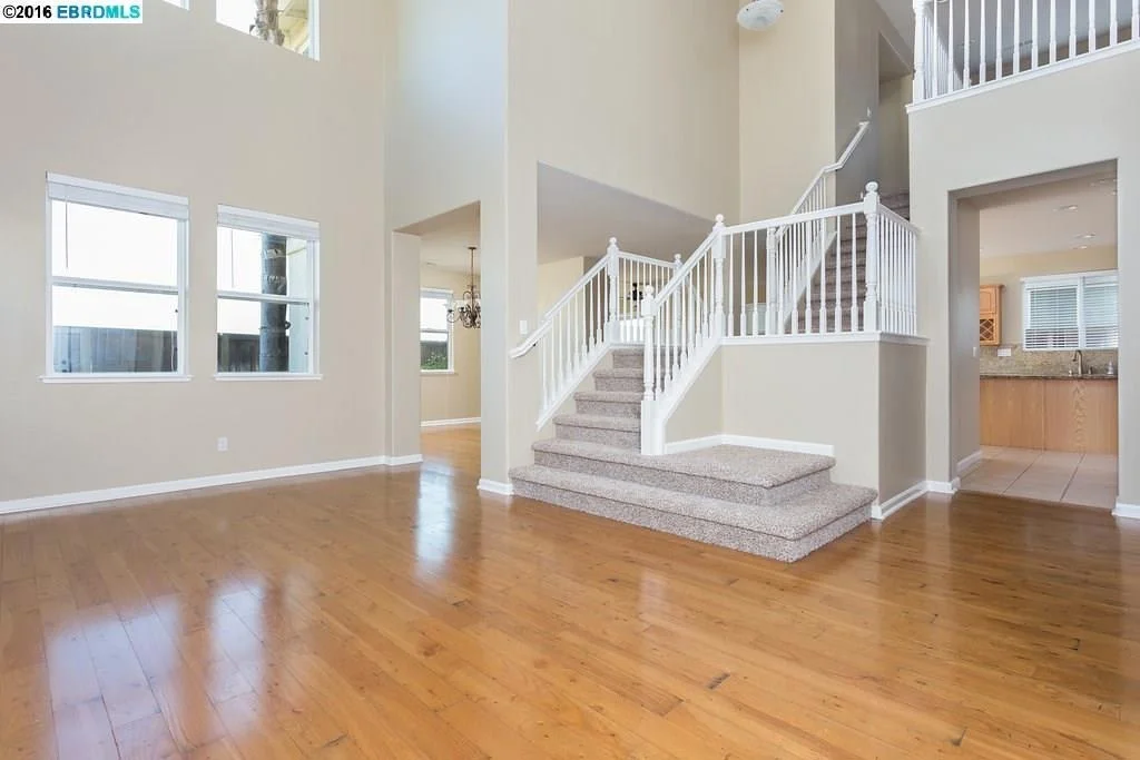 Photo of 576 PEARSON DR