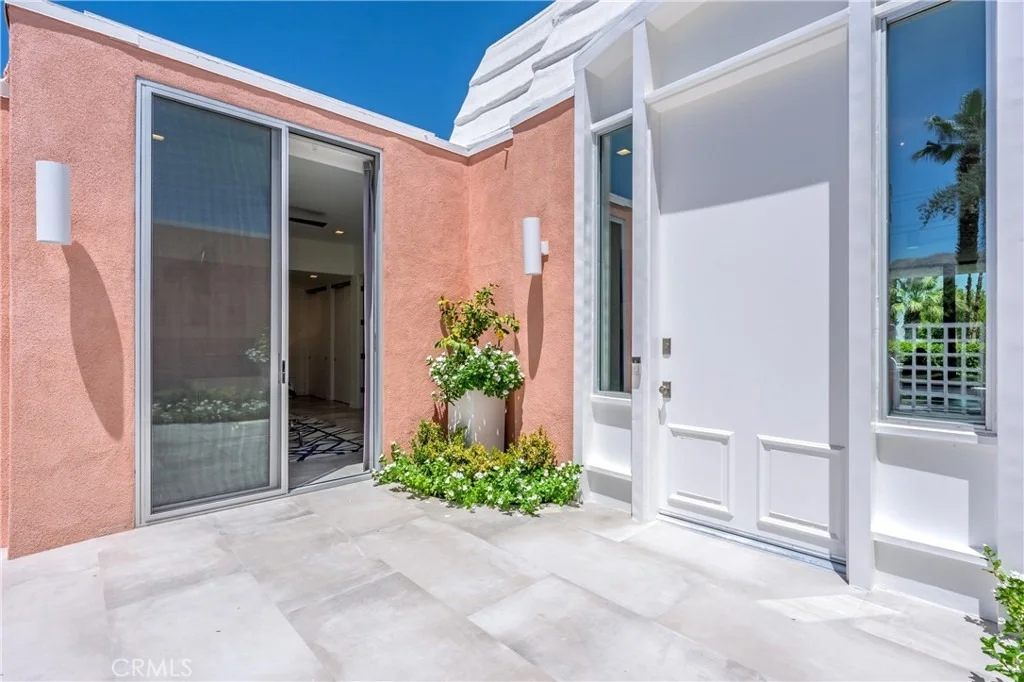 Photo of 47090 Amir Drive
