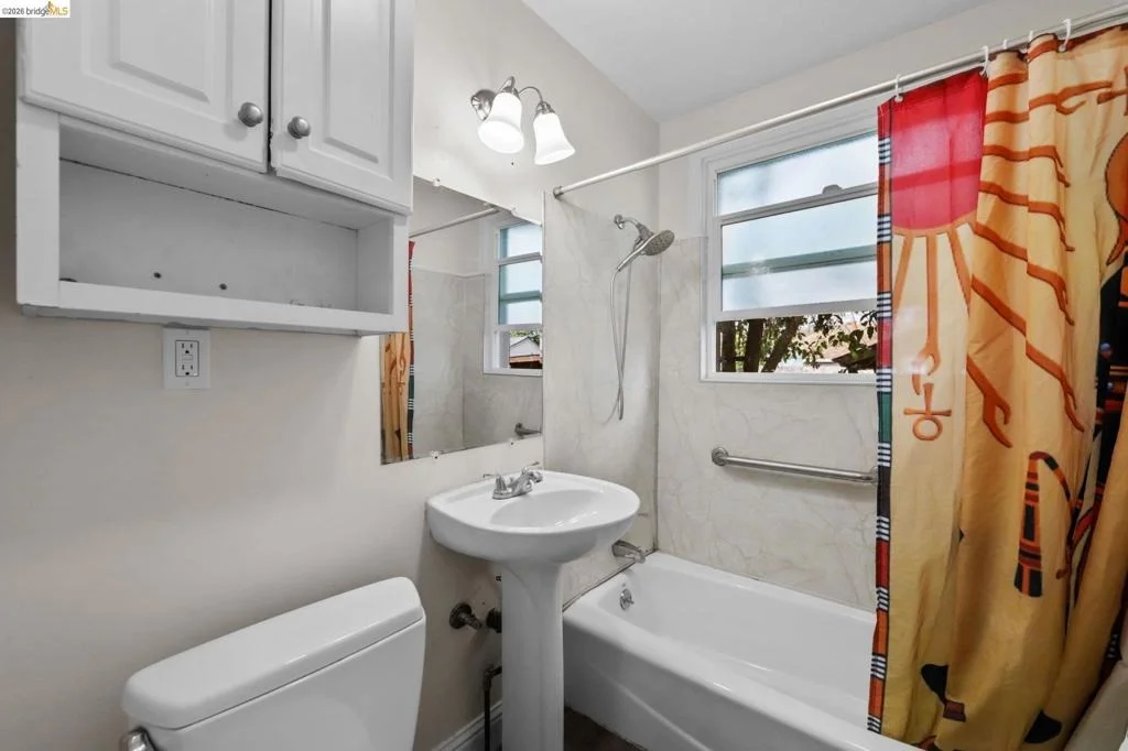 Photo of 104 Foster St