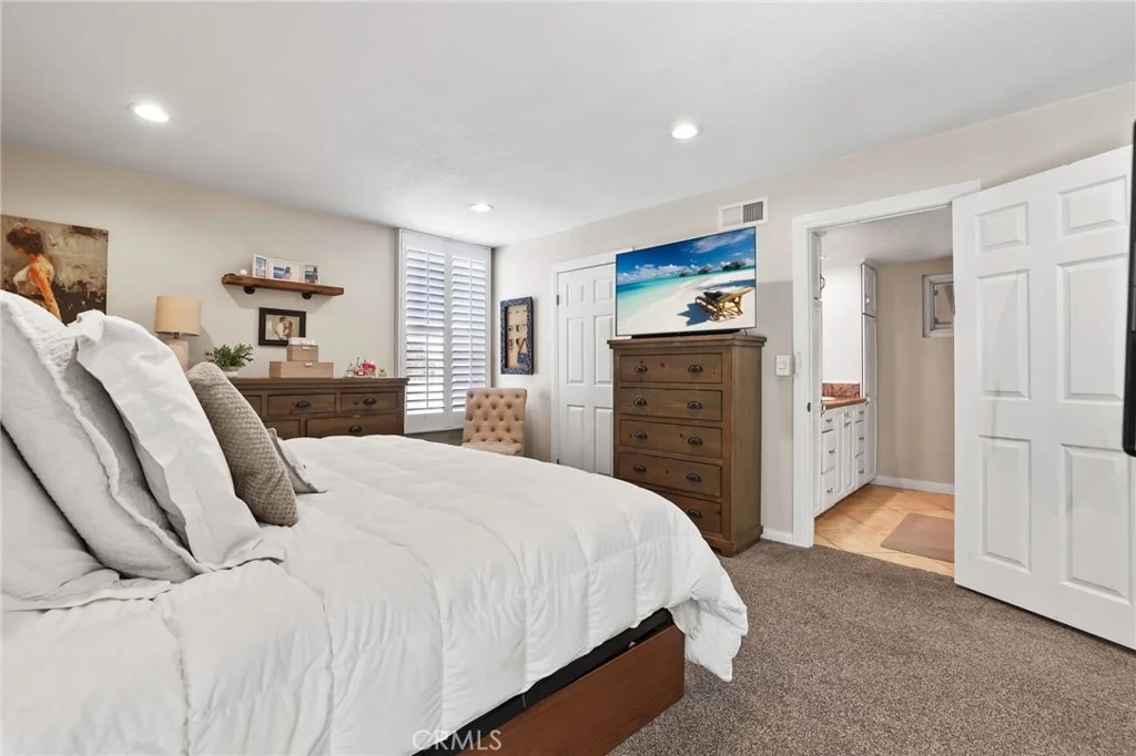 Photo of 8482 Deepview Drive