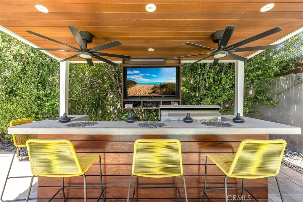 Photo of 2661 Oak Knoll Drive