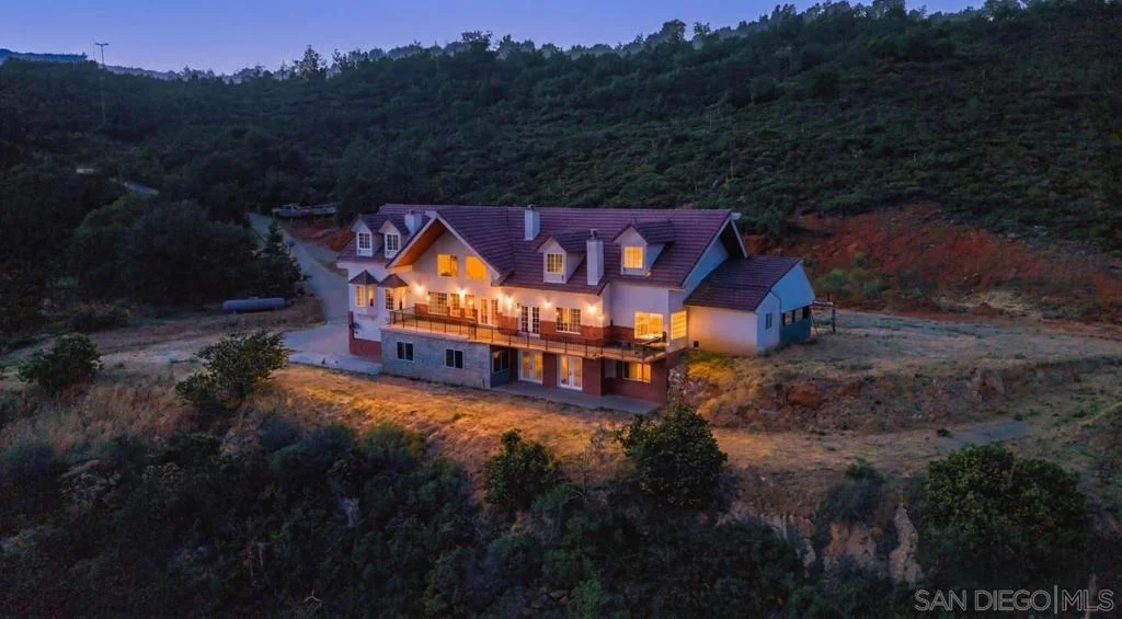 Photo of 2101 Coulter Lane