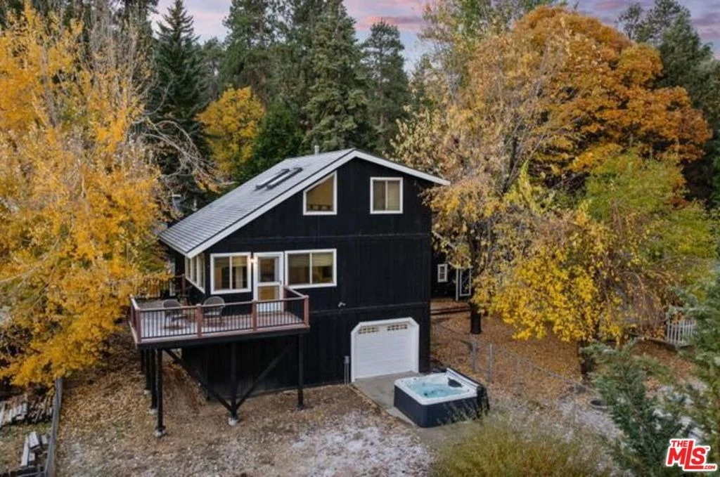 Photo of 993 Cameron Drive