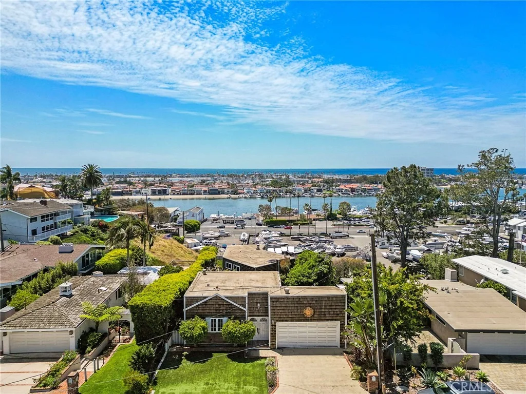 Photo of 2209 Cliff Drive