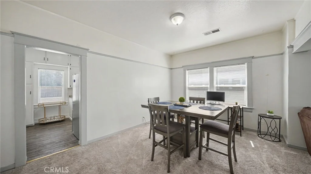 Photo of 115 W 19th