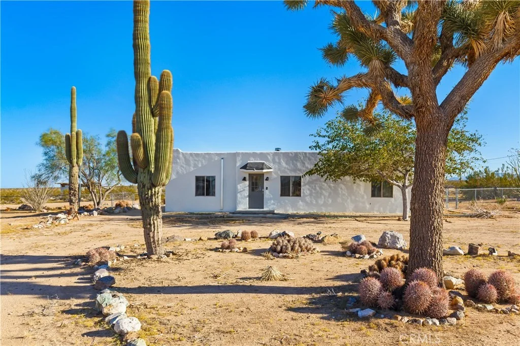 Photo of 60611 Birdie Ln