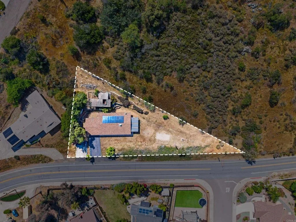 Photo of 2443 Helix Street