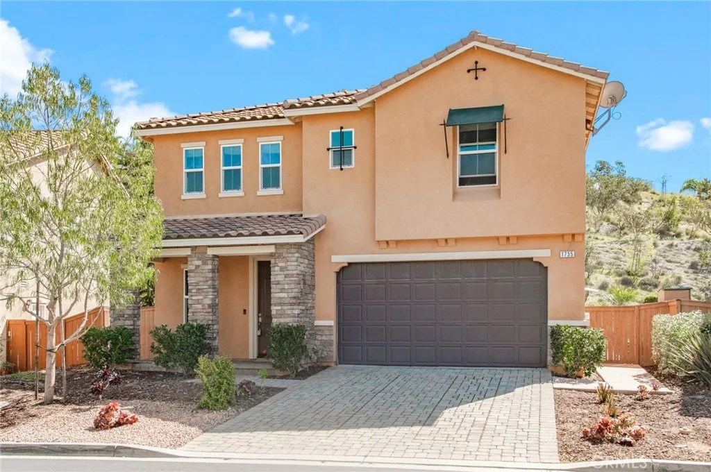 Photo of 1735 Avenida Regina