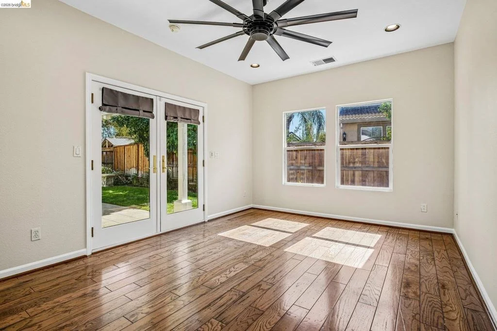 Photo of 2698 Jackson Ave