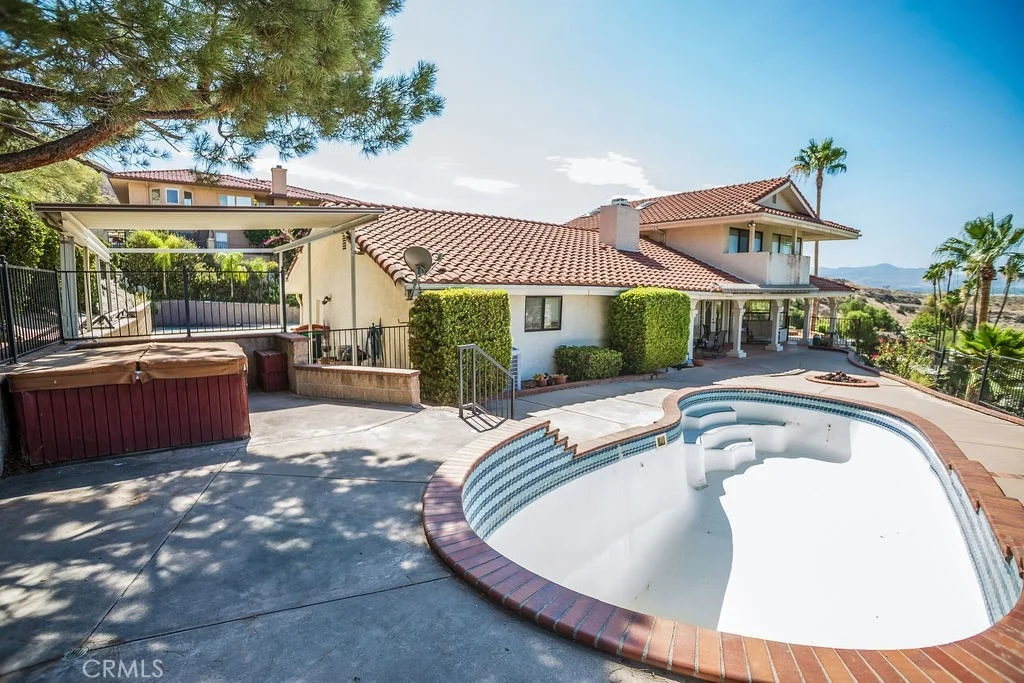 Photo of 42110 San Jose