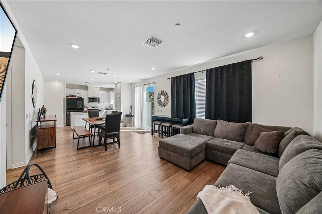 Photo of 4646 Florence
