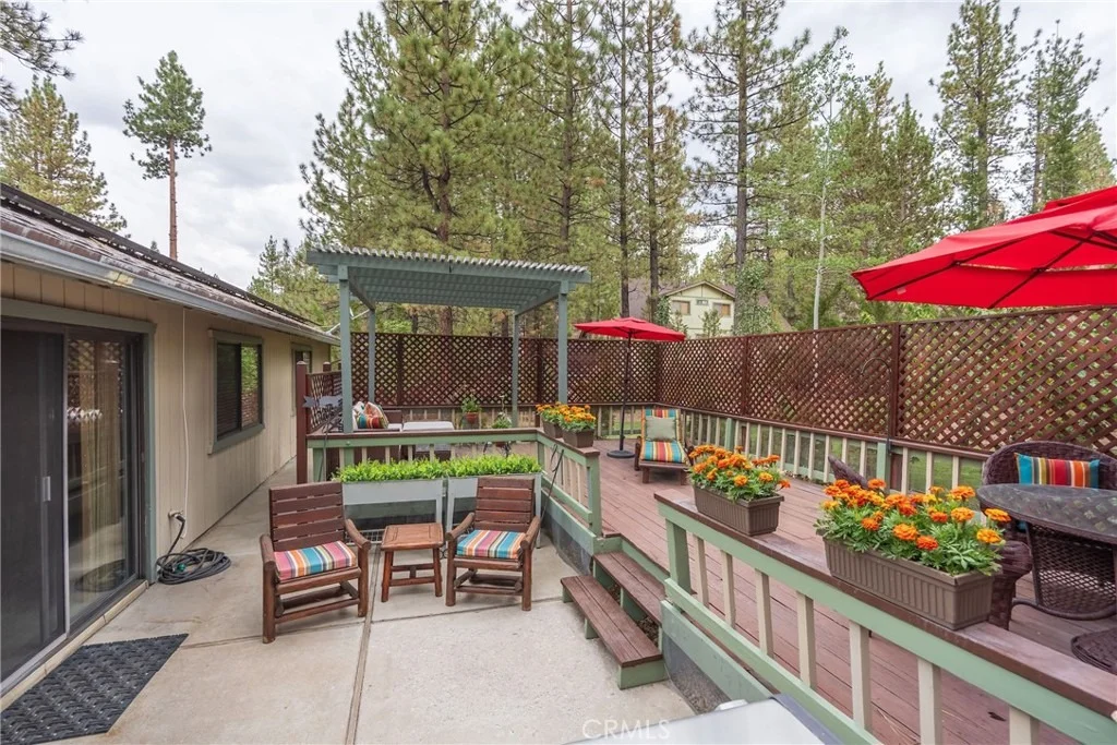 Photo of 824 Mountain Lane
