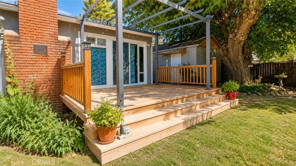 Photo of 180 Nina Avenue
