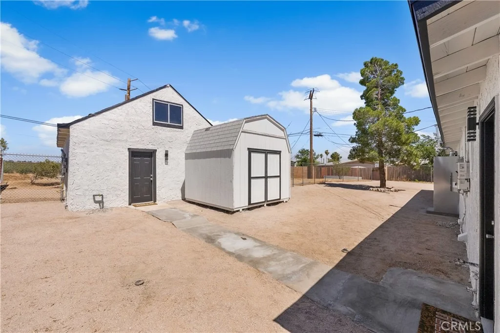 Photo of 15992 Lawrence Drive