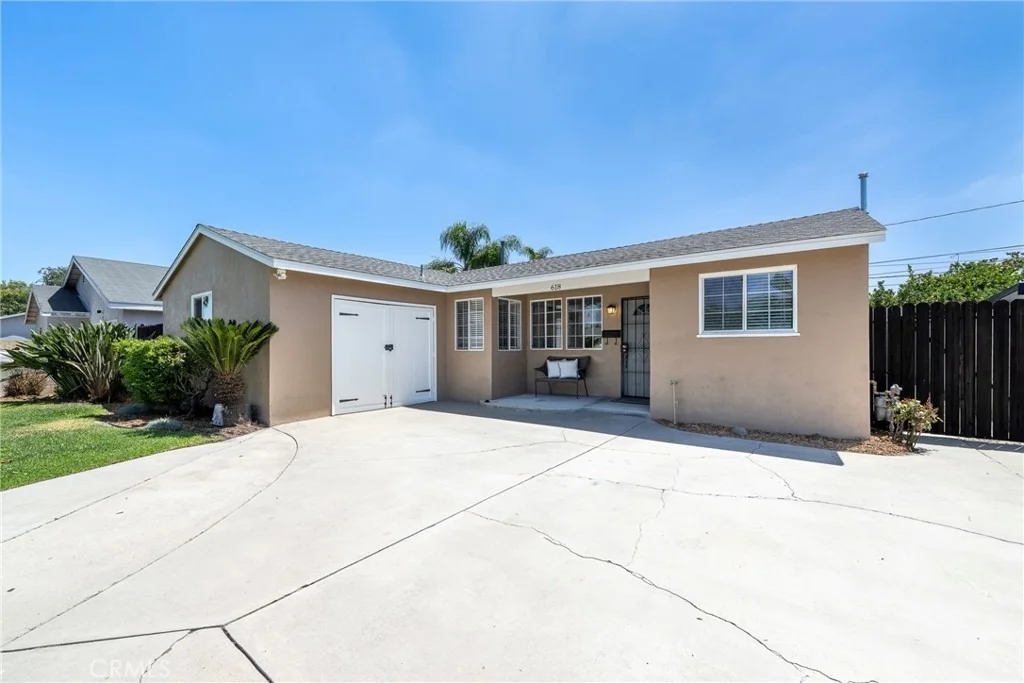 Photo of 618 S Pine Drive