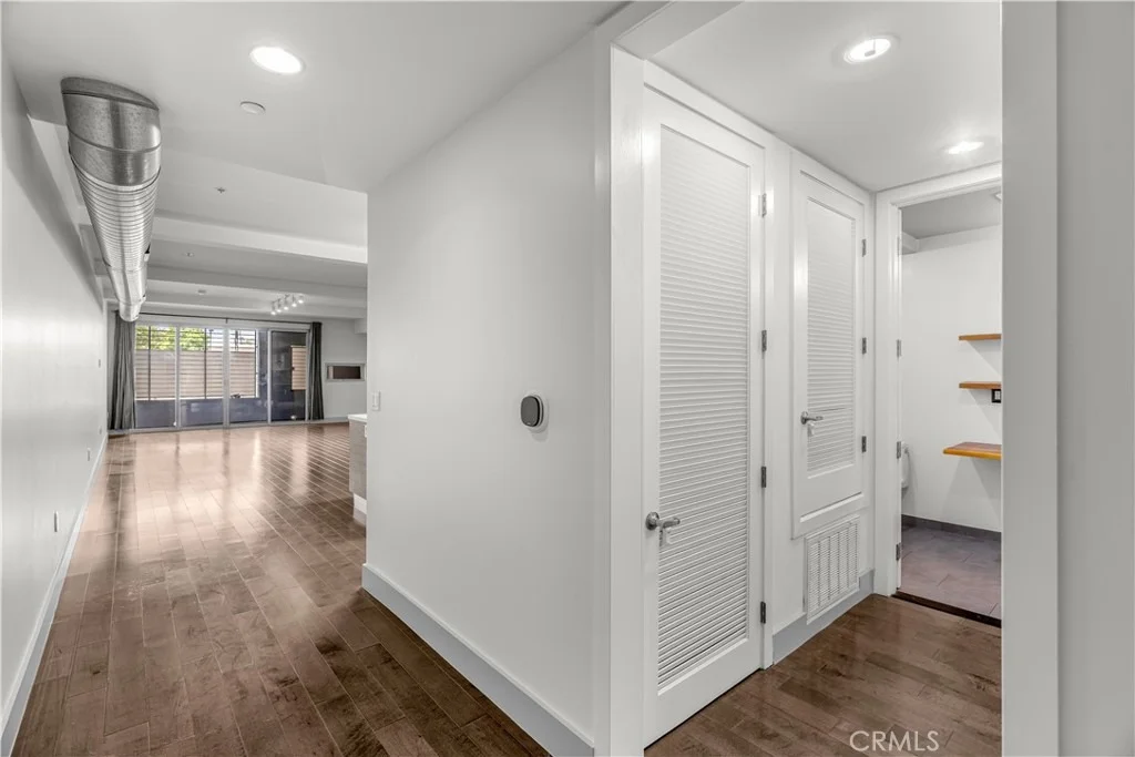 Photo of Unit 100 at 433 Pine Avenue
