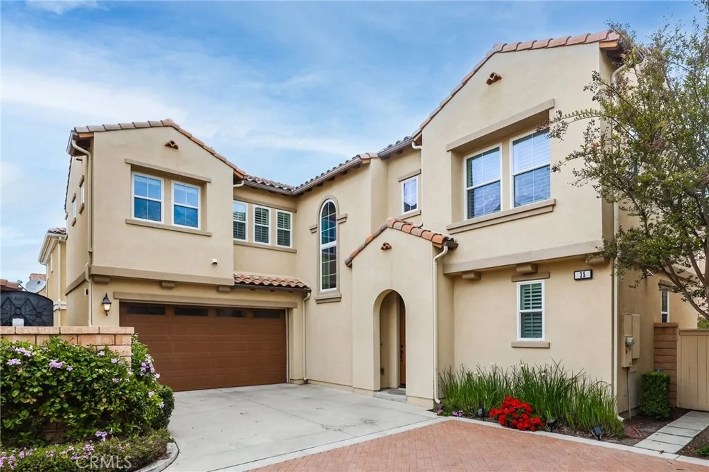 Photo of 35 Lantana