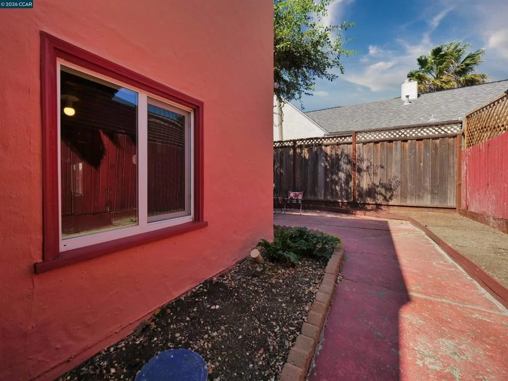 Photo of 1402 Gordon Street