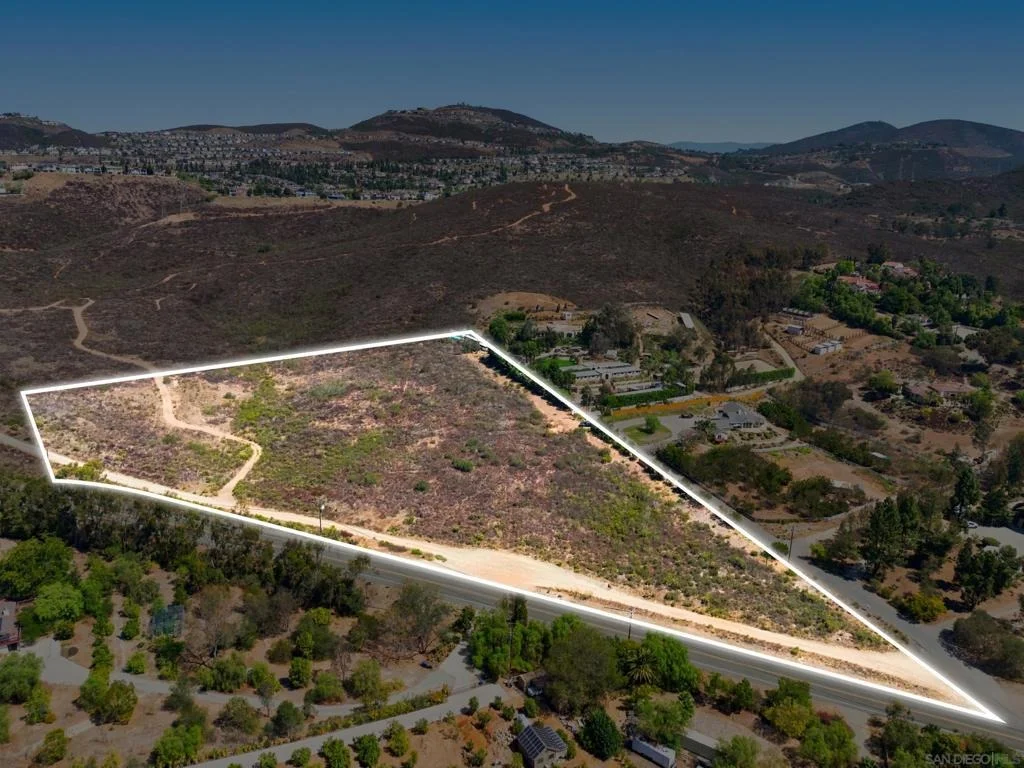 Photo of 20753 Elfin Forest Rd