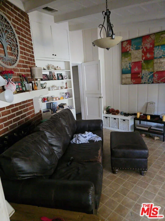 Photo of 14137 Hamlin Street