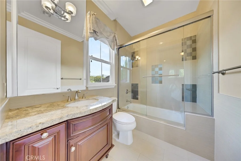 Photo of 2041 S 6th