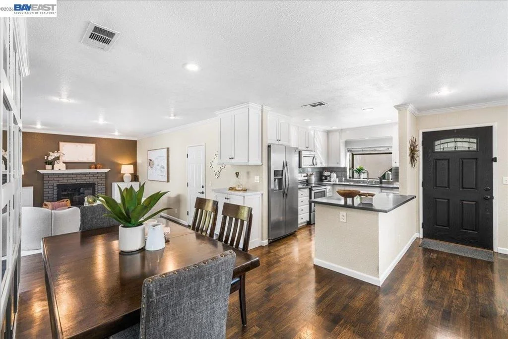Photo of 586 Colusa Way