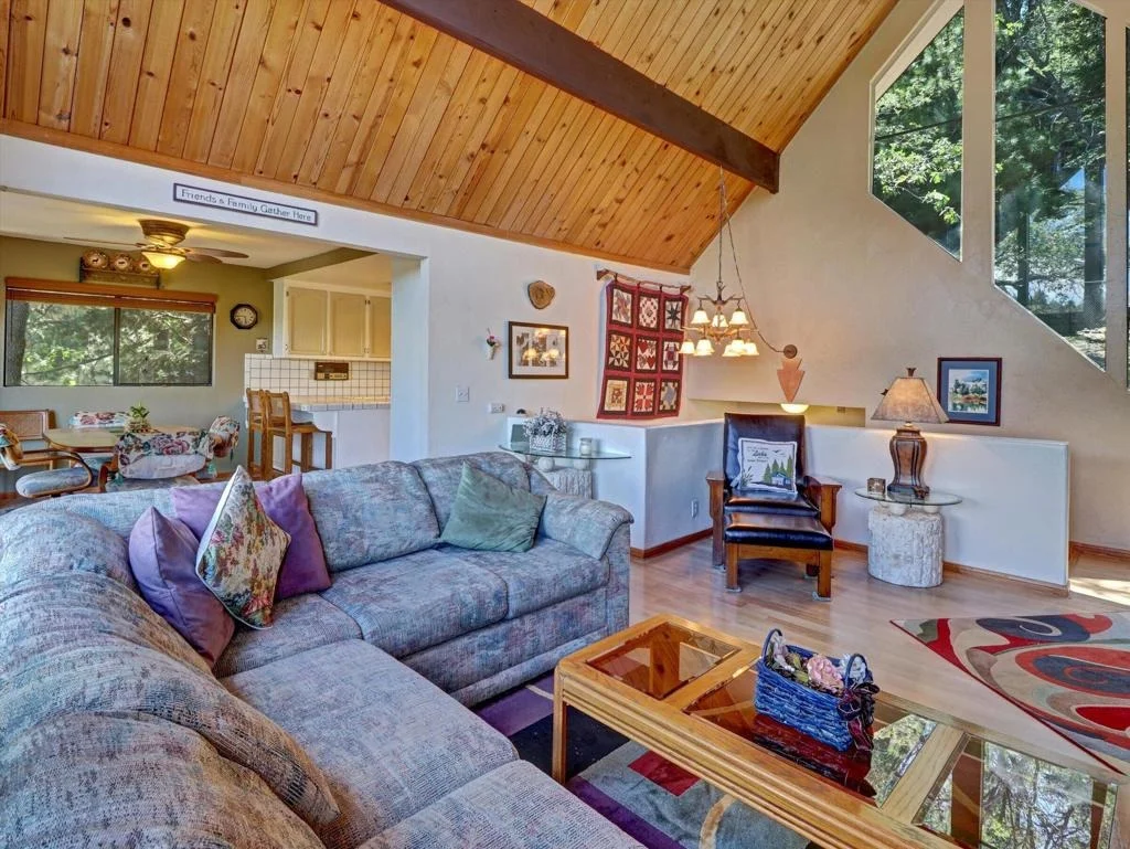 Photo of 214 S Fairway Drive