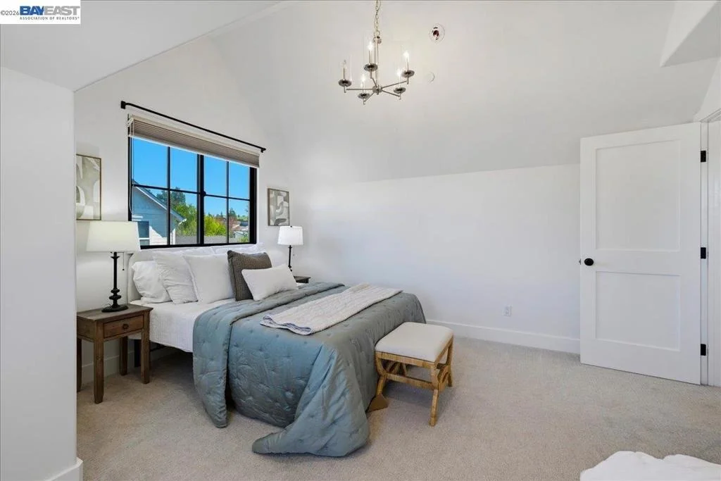 Photo of 3550 Vine St