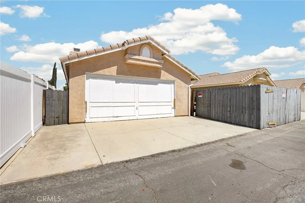 Photo of 3033 W Fruitvale