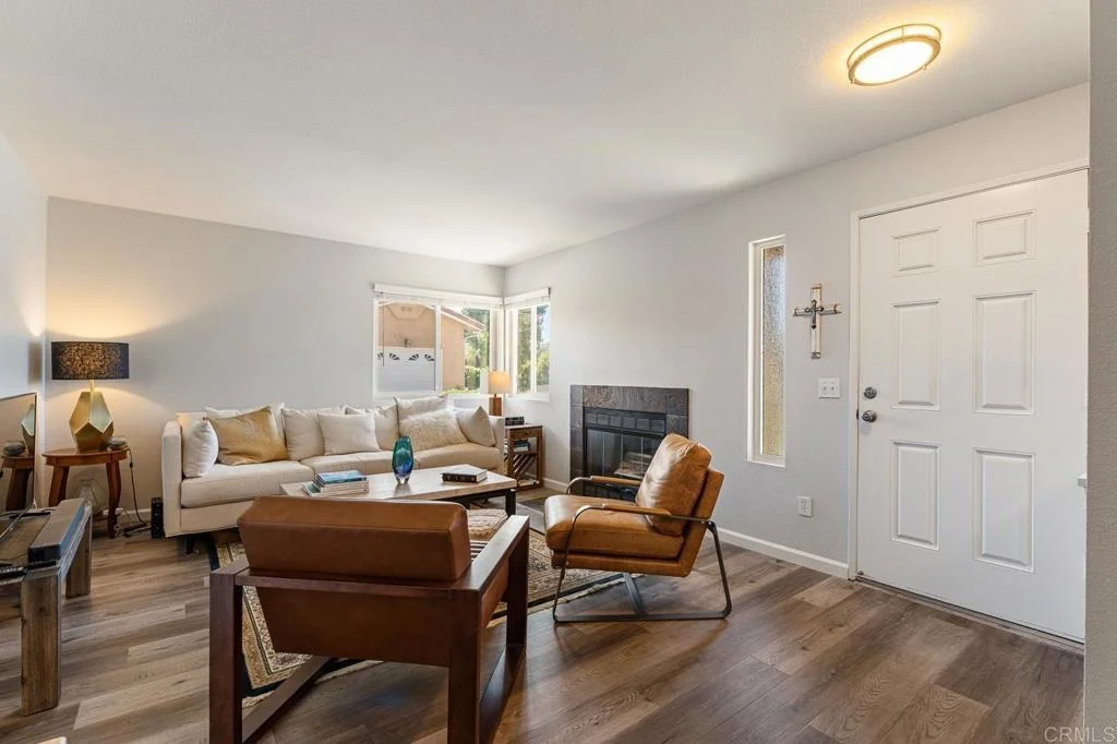 Photo of Unit 7 at 31909 Del Cielo Este