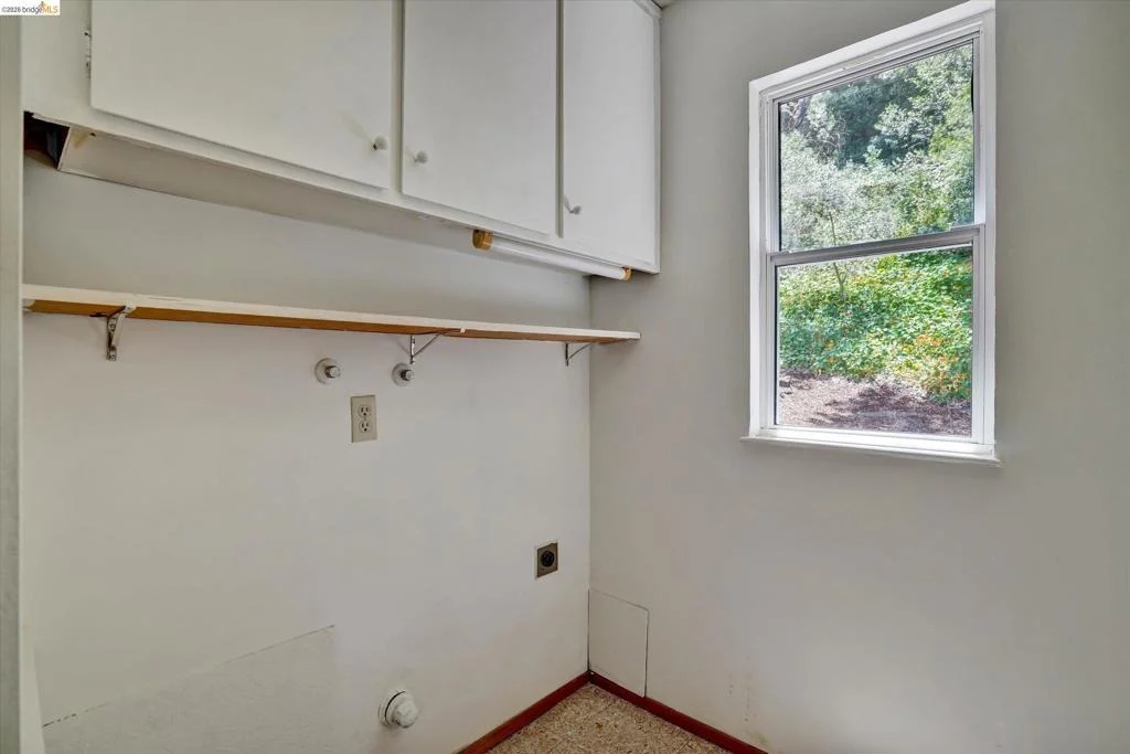 Photo of 2826 Wright Ave