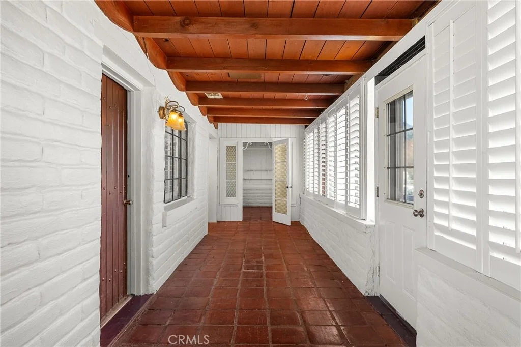 Photo of 55689 Highland