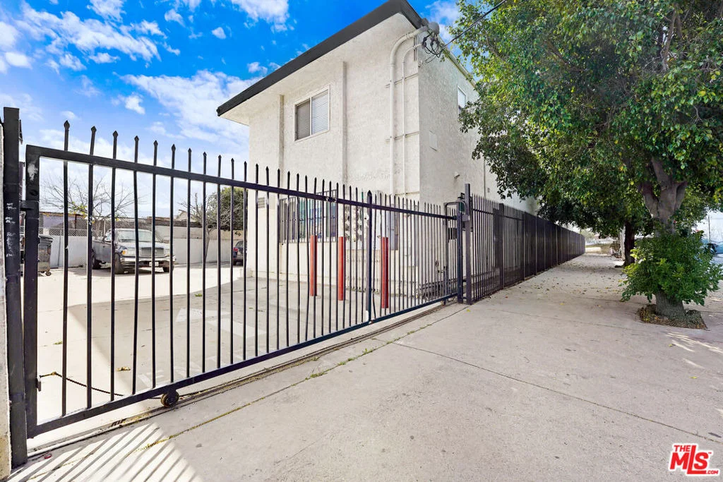 Photo of 12602 Correnti Street