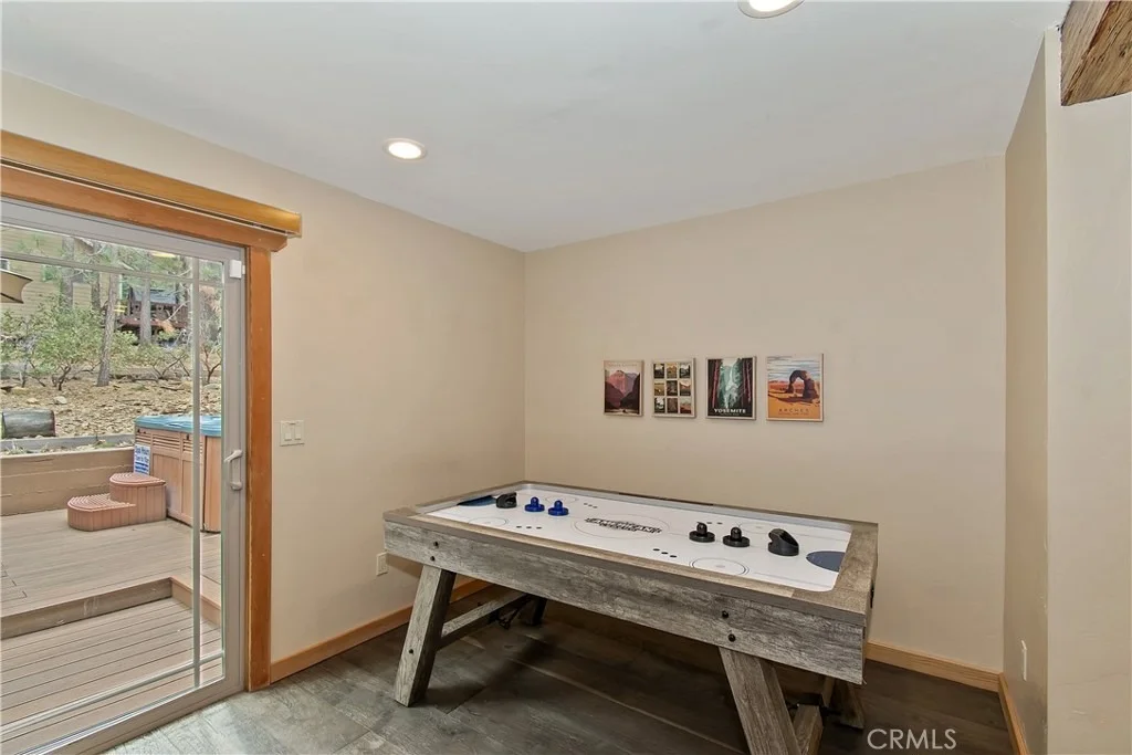 Photo of 41471 Comstock