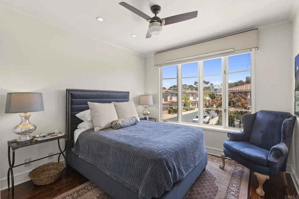 Photo of 9784 Claiborne Square