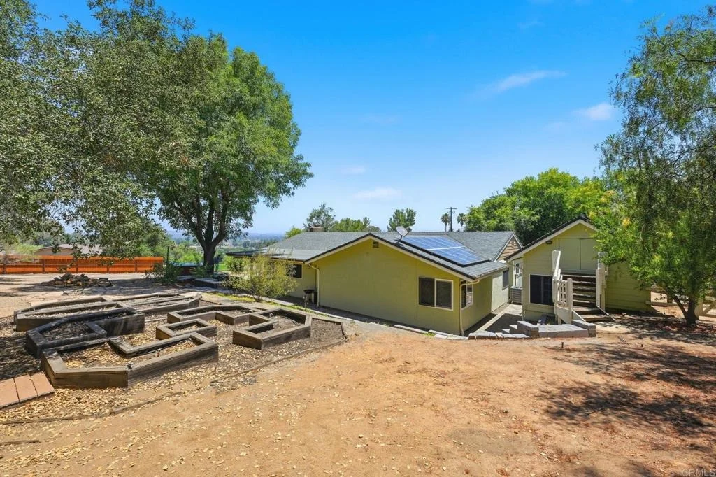 Photo of 2438 Duraznitos Road