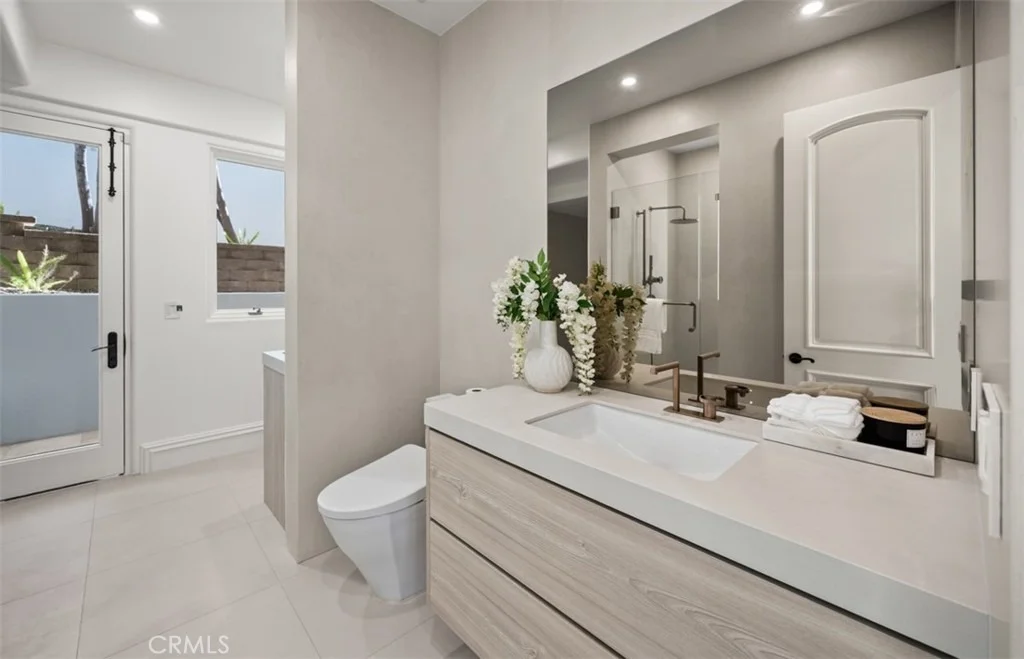 Photo of 5 Sailview