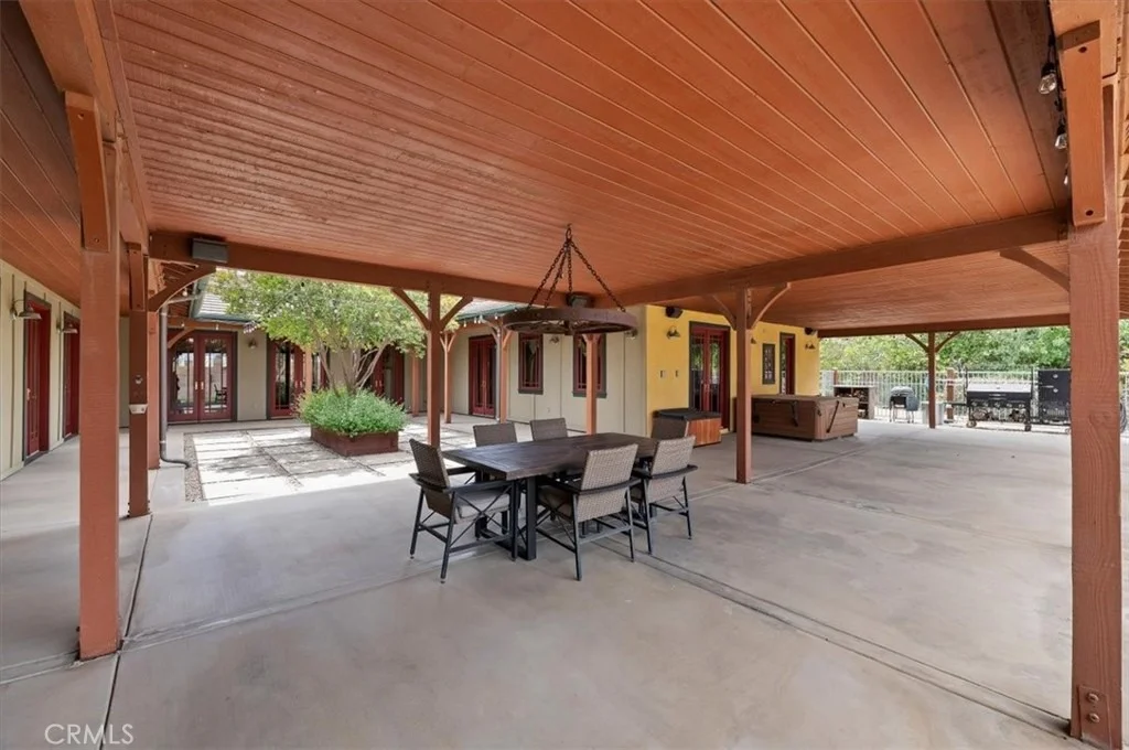 Photo of 16420 Rocky Glen Road