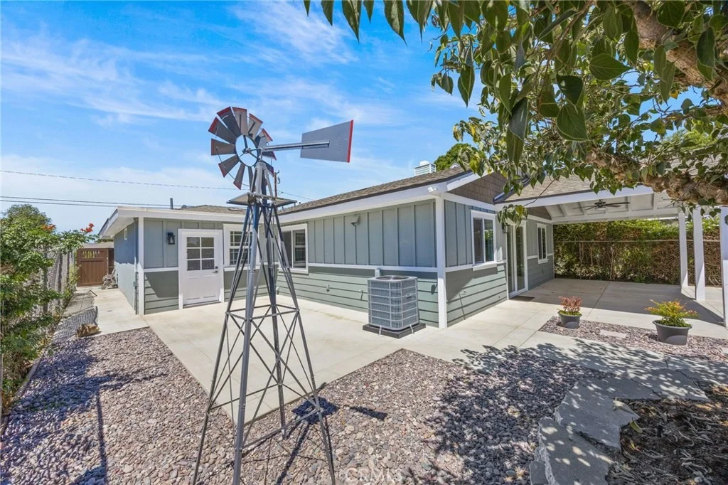 Photo of 4623 Center Avenue
