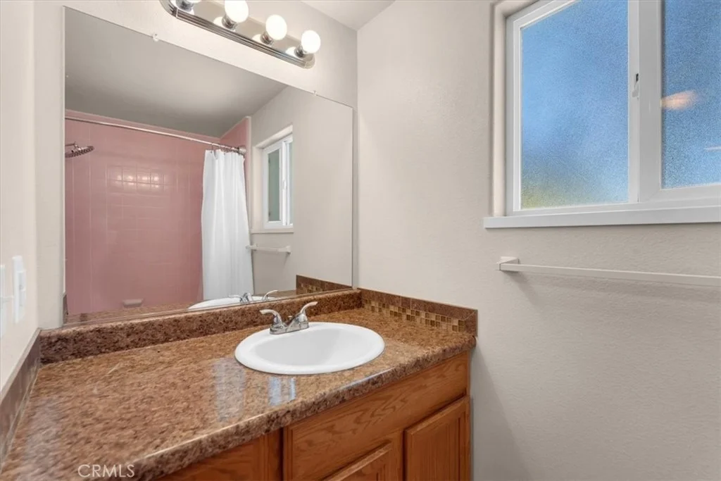 Photo of 1221 Pear