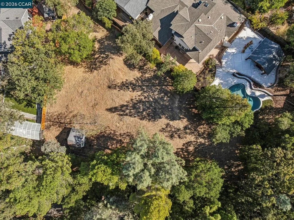 Photo of 2050 Buttner Rd