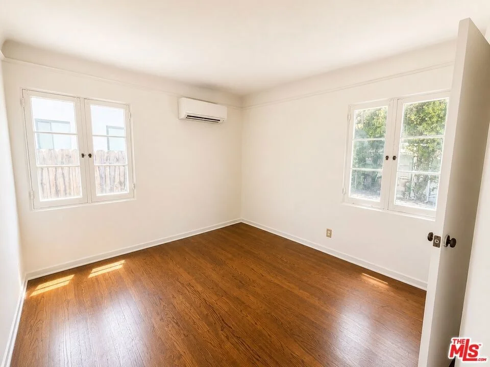Photo of 431 Westmount Drive