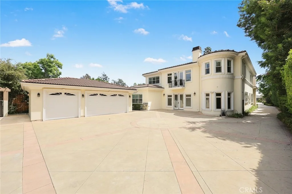 Photo of 3255 Lombardy Road