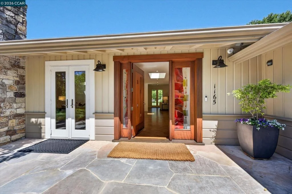 Photo of 1165 Glen Rd