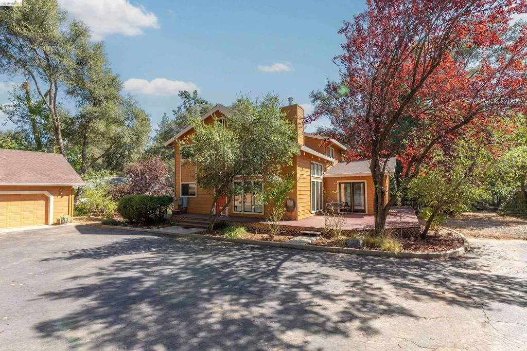 Photo of 20425 Brook Dr.
