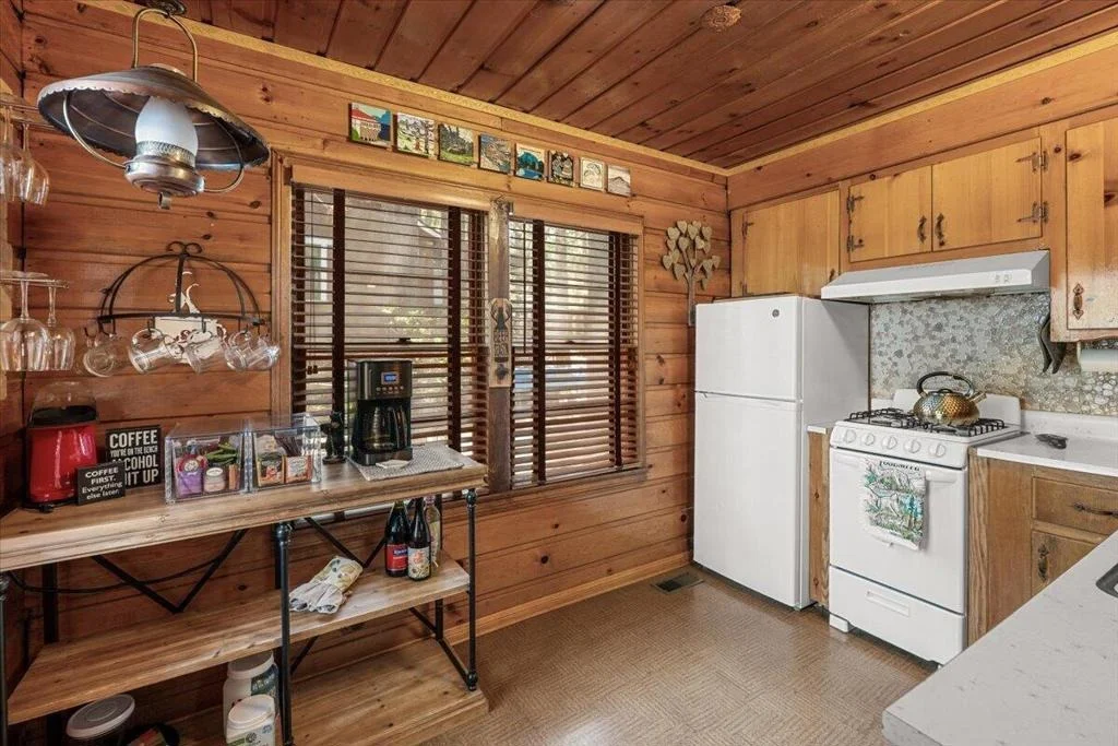 Photo of 39253 Mohawk Drive