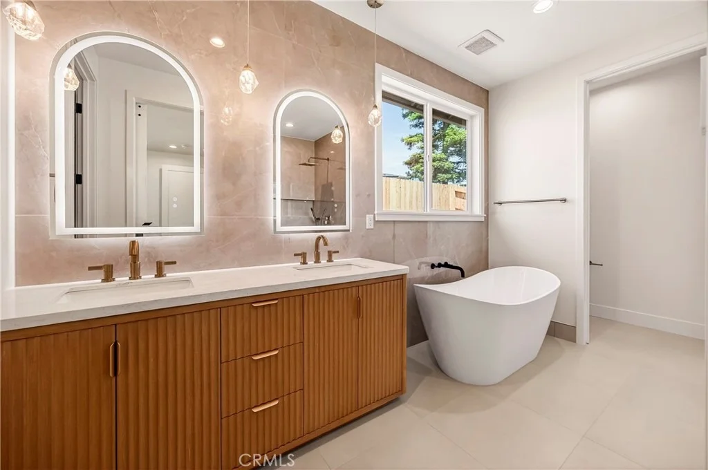 Photo of 5871 Crestmoor Drive