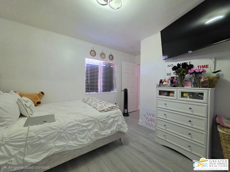 Photo of 74569 Falcon Lane