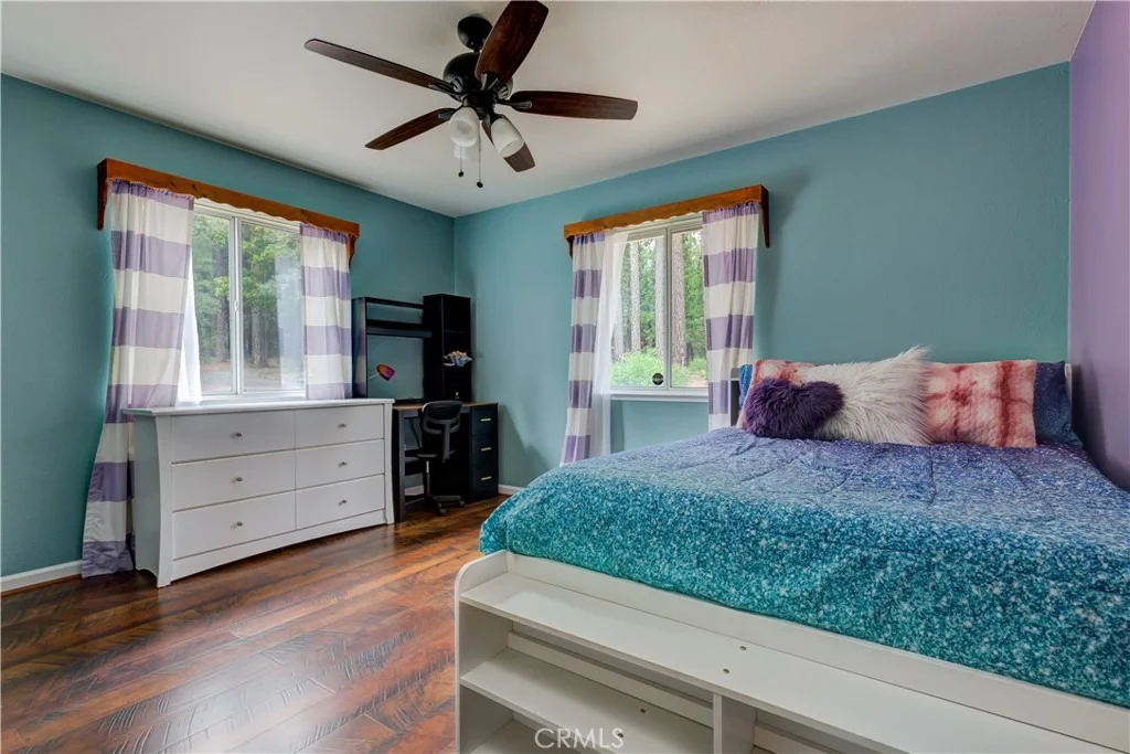 Photo of 5864 Paschal