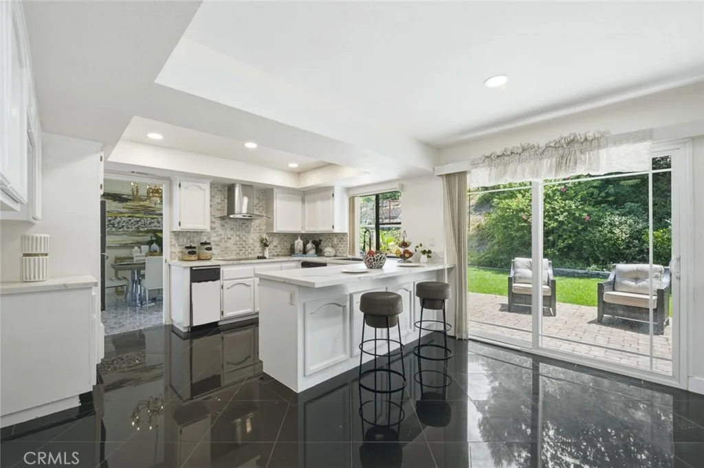 Photo of 1264 S Lemon